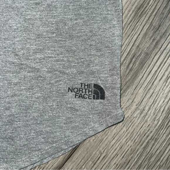 North‎ Face Women’s Short Sleeve Lightweight Flash Dry Shirt Size XL - Picture 2 of 7